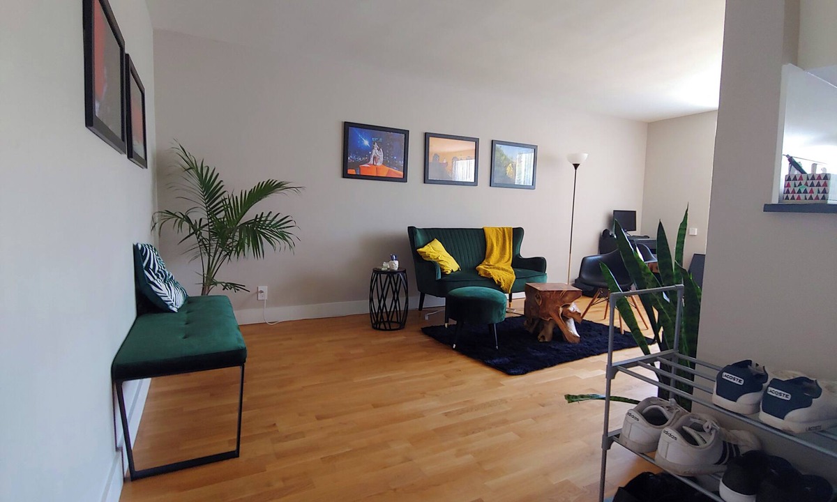 Victoria Village Apartment | Luxury Apartment close to downtown