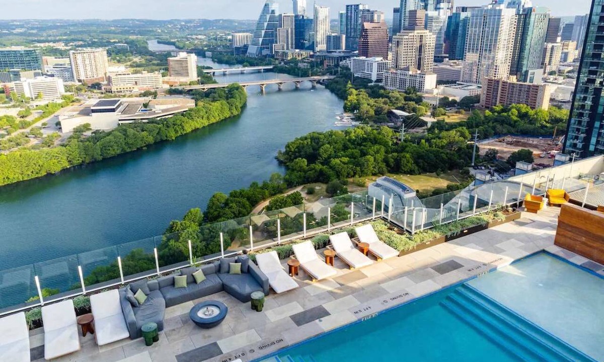 Rainey Street Historic District Condo | Luxury Downtown Austin Condo Near Rainey Street