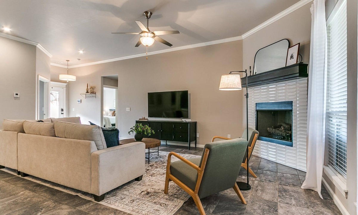 Edmond House | Luxury Living Without the Commitment