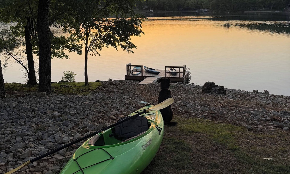 Cherokee Village House | Luxury Modern Ozark Lakefront Experience. Swim Dock, Kayaks & Sunset Views