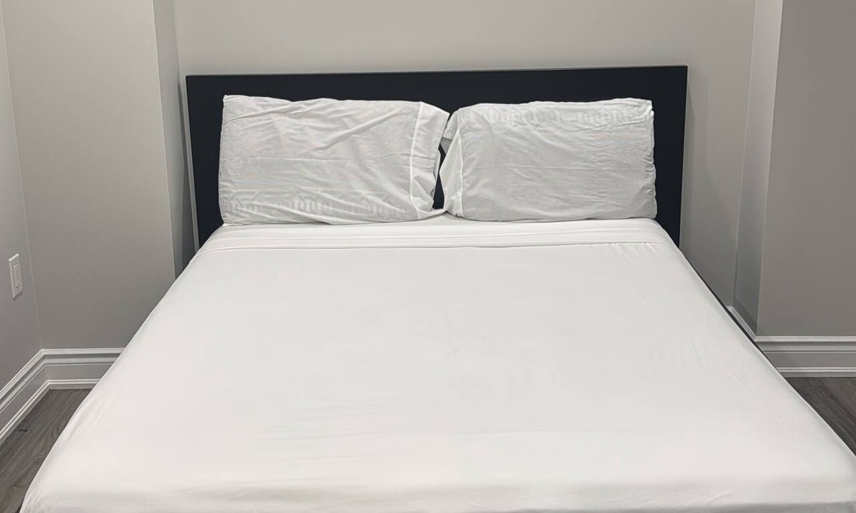 Halton Regional Municipality Apartment | Luxury Suite Milton Parking Kitchen Internet