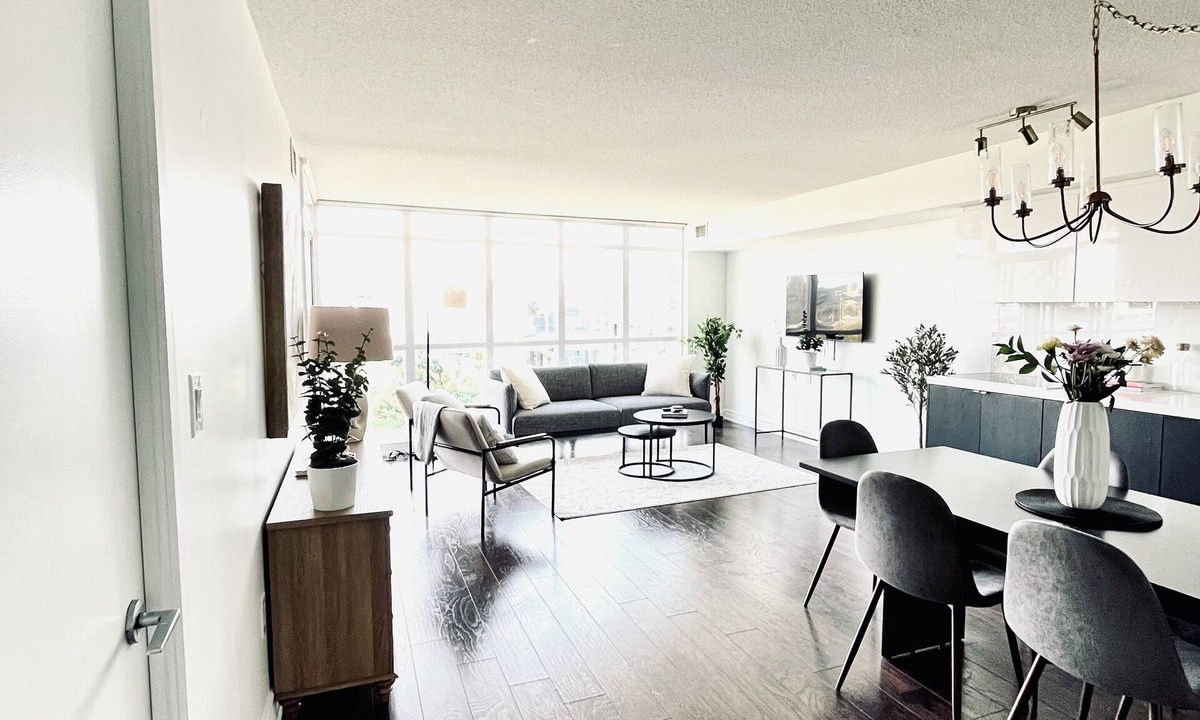 CityPlace Condo | Luxury Toronto Condo by CN Tower