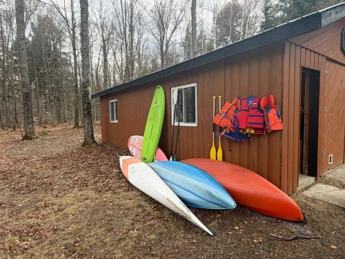 Madawaska Ski Chalet | M1 Spacious Lodge Madawaska Ideal for GroupsTrails