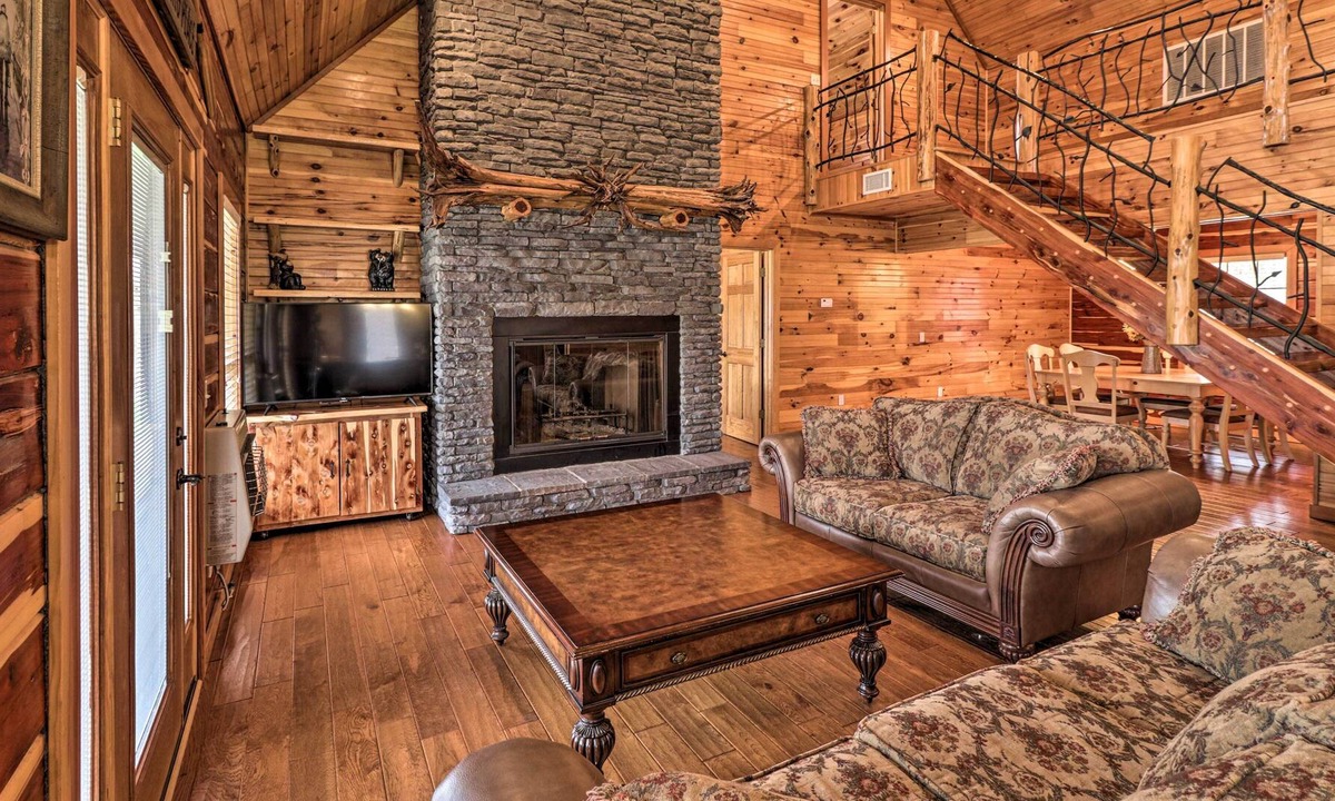 Boswell Cabin | 'Marfly Retreat' - Remote White River Getaway!