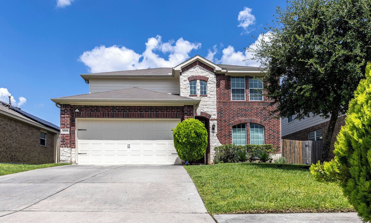 Tomball House | Marvelous 5-bedroom house with AC in charming Tomball
