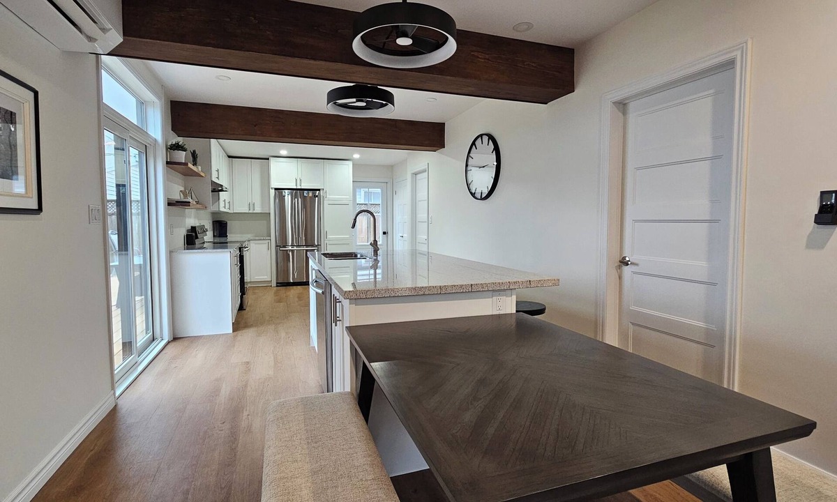 Port Stanley Cottage | Maud At Main Beach *NEW*