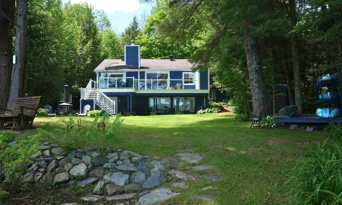 Dunham Ski Chalet | Mauragos -Tranquillité au bord du Lac Selby