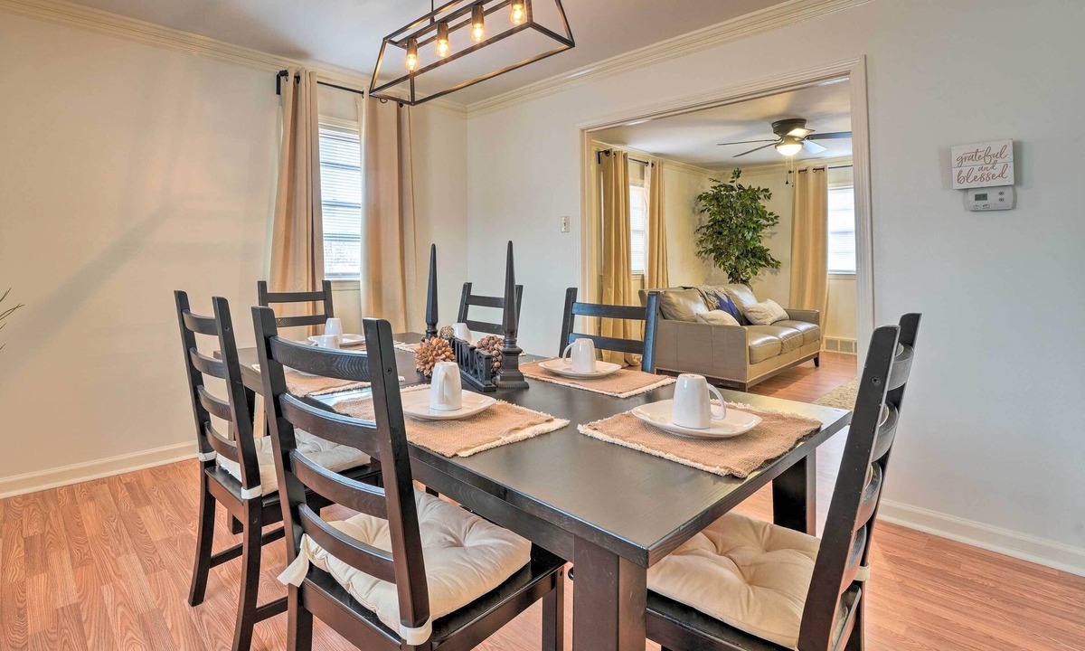 Whitehaven Cottage | Memphis Vacation Rental - 1/2 Mi to Graceland