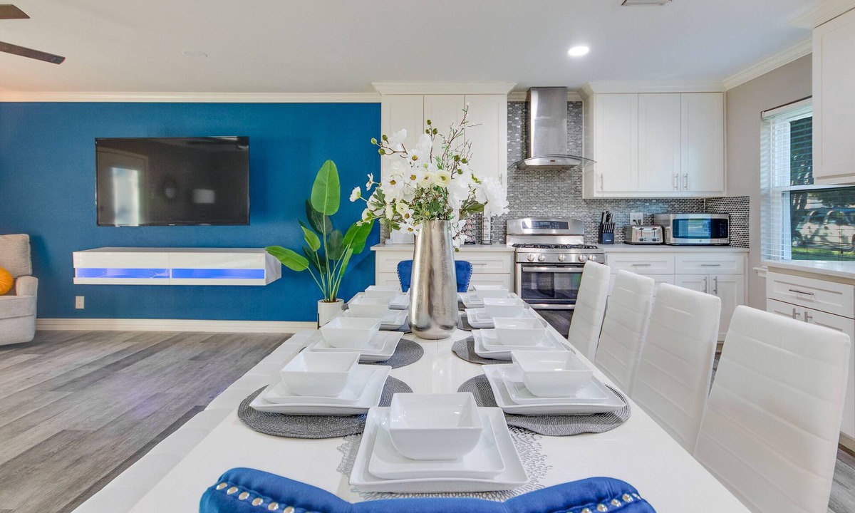 Mesquite House | Mesquite Manor Mins to FIFA Fest Garage Yard