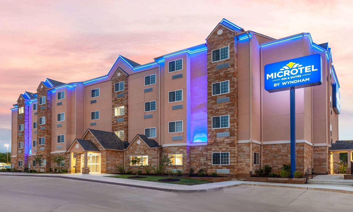 Wellborn Hotel | Microtel Inn & Suites by Wyndham College Station