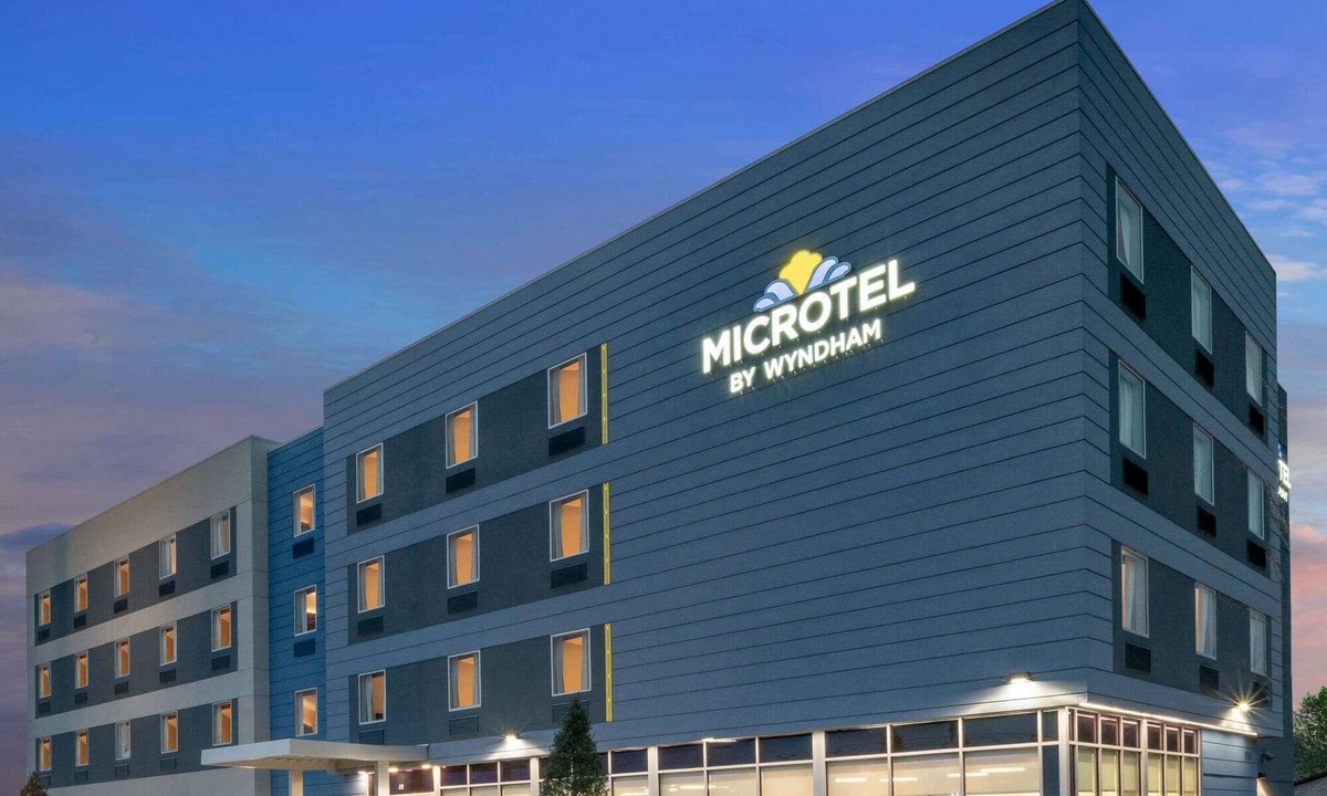 Hot Springs Hotel | Microtel Inn & Suites by Wyndham Hot Springs