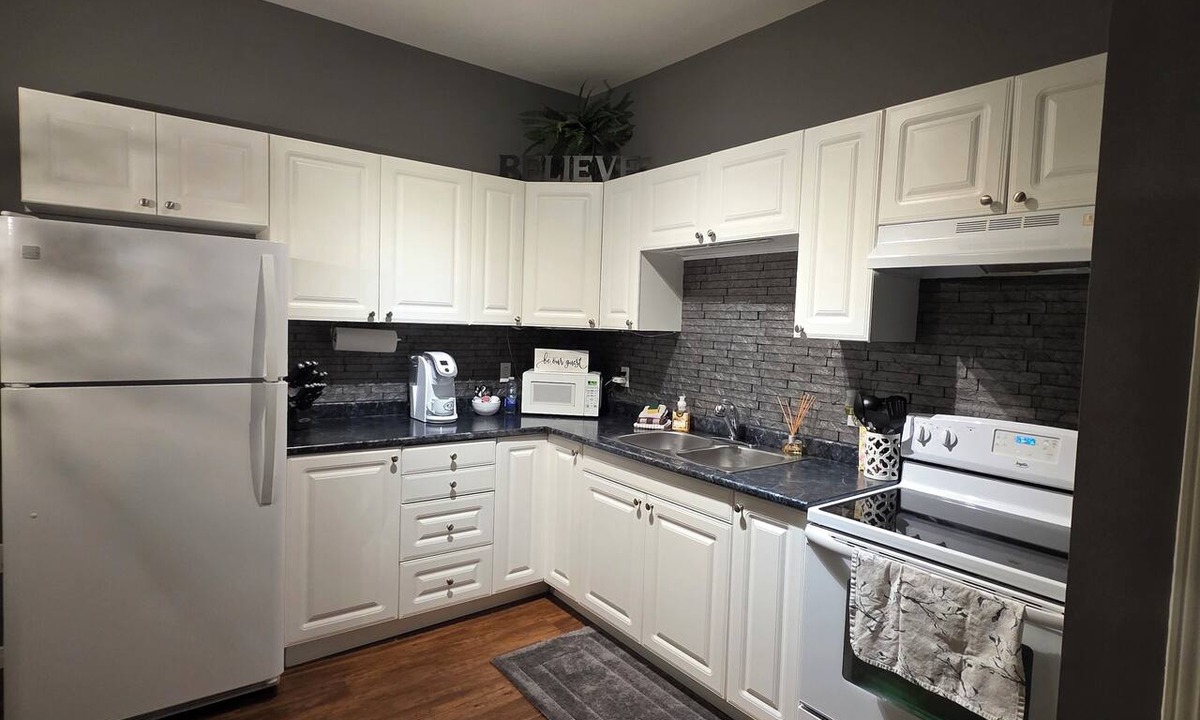 Sturgeon Falls Apartment | Mjd Place & Executive Suites