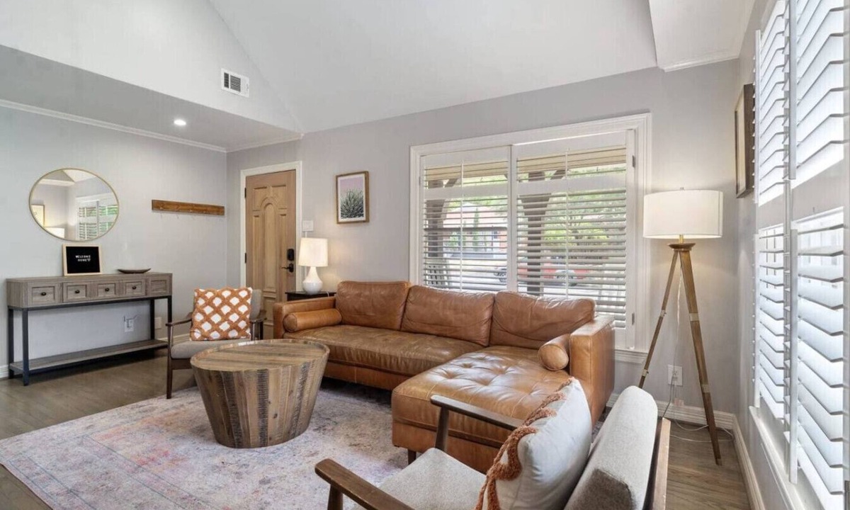 Oak Cliff House | Modern and Cozy Bishop Arts Home