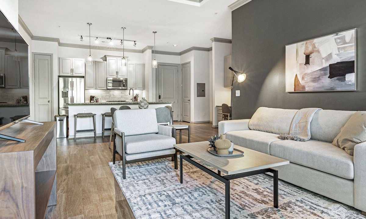 Garland Apartment | Modern Apartment in Prime Location (ID8307X00)