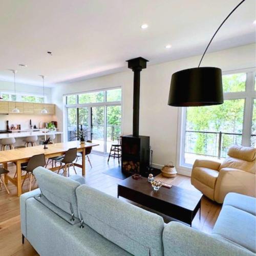 Blue Sea Ski Chalet | Modern Cottage on Blue Sea Lake on Cycling Route