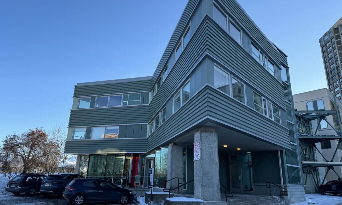 Downtown Anchorage Apartment | Modern downtown flat with views