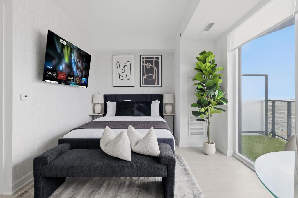 The Queensway Apartment | Modern Escape with Panoramic Views