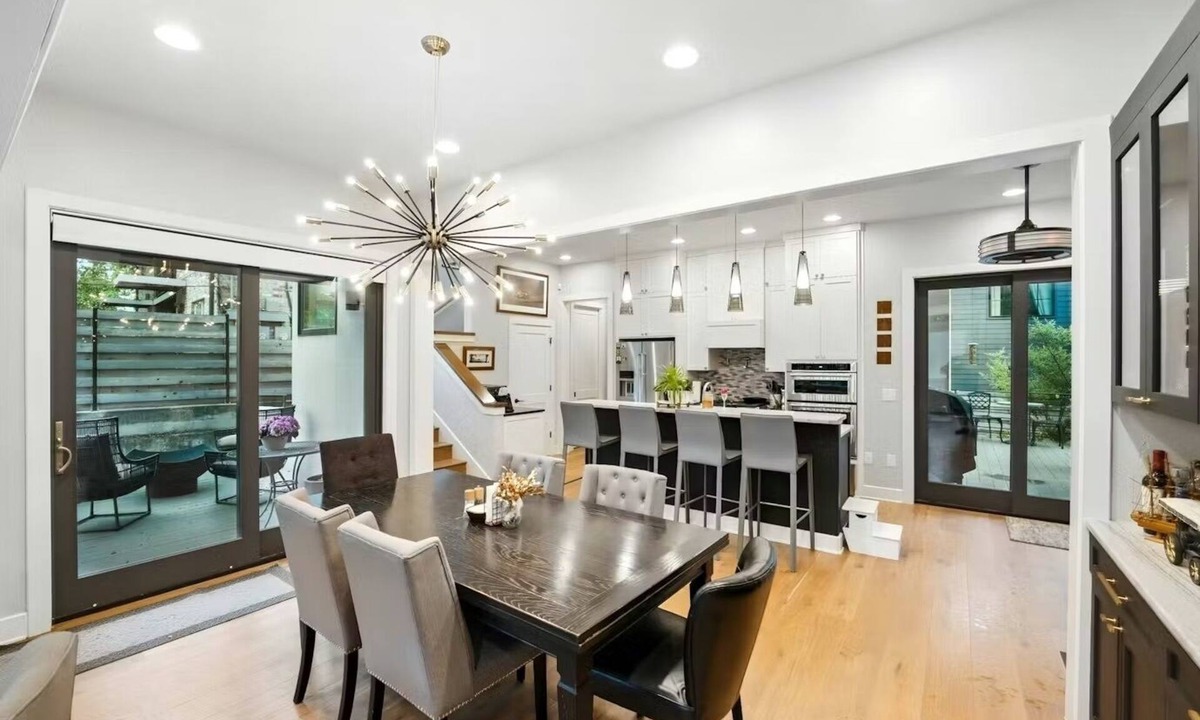 Travis Heights House | Modern Gem in Popular SoCO area, steps from South Congress dining and shopping