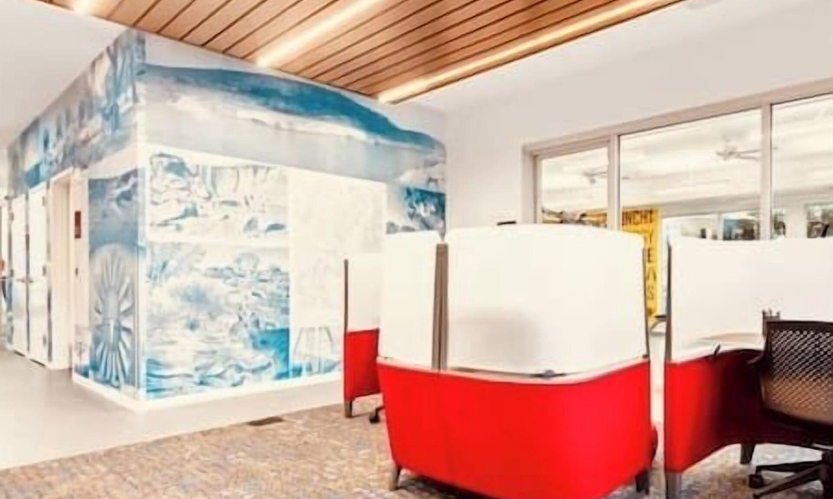 Marble Falls Apartment | Modern Marble Falls Getaway Pool + Gym Lake
