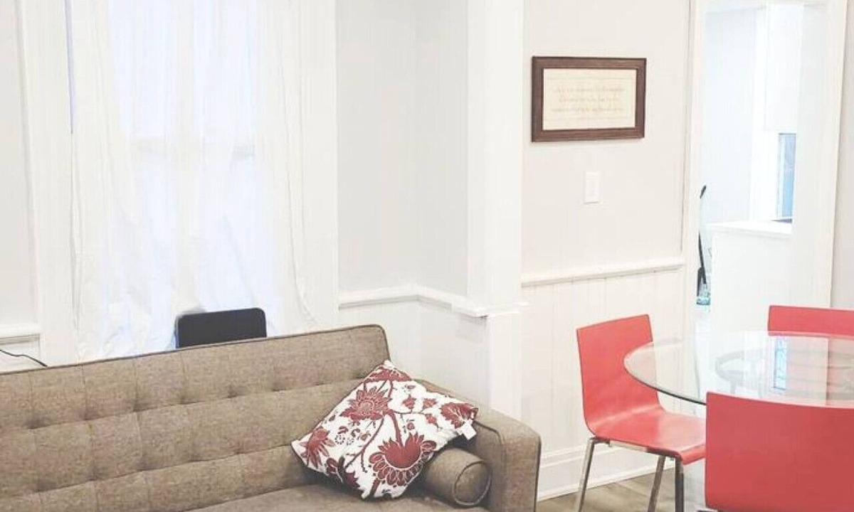 York - Haig House | Modern Two Bedroom Home near Niagara Falls!