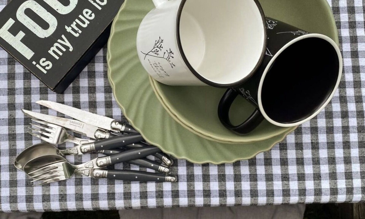Centre Hastings RV Rental | Moira glamping