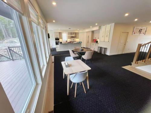 Bedford House | Morning Dew105