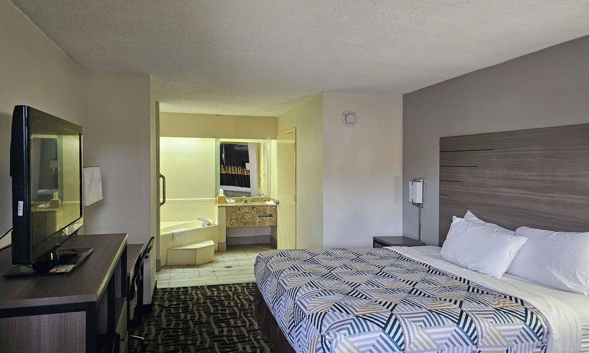 Jackson Hotel | Motel 6 Jackson, MS - Southwest