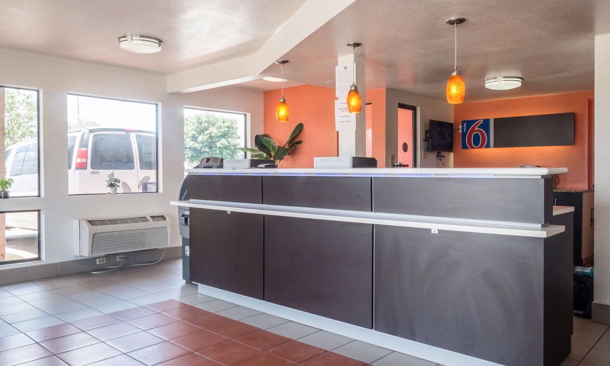 Mesquite Hotel | Motel 6 Mesquite, TX - Rodeo - Convention Ctr