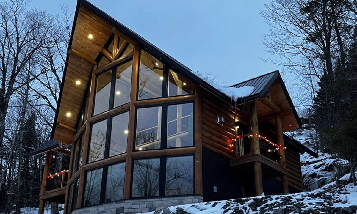 Saint-Philemon Ski Chalet | Mountain - Ski - Spa - Domaine du Massif | Log cabin on the slopes