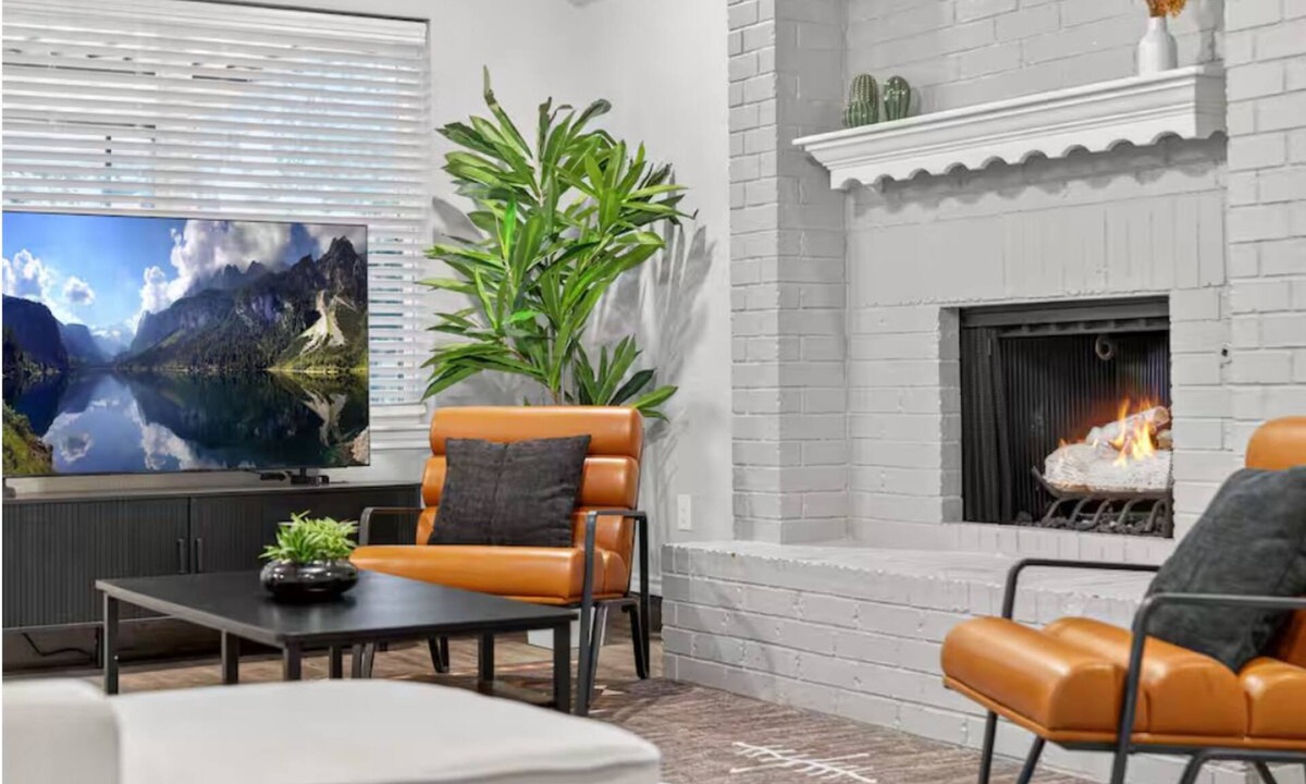 Euless House | Near AT&T & Six Flags Games Room, King Bed