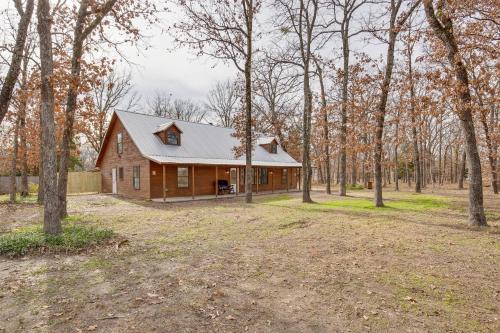 Yantis House | Near Lake Fork: Home w/Fire Pit in Yantis!