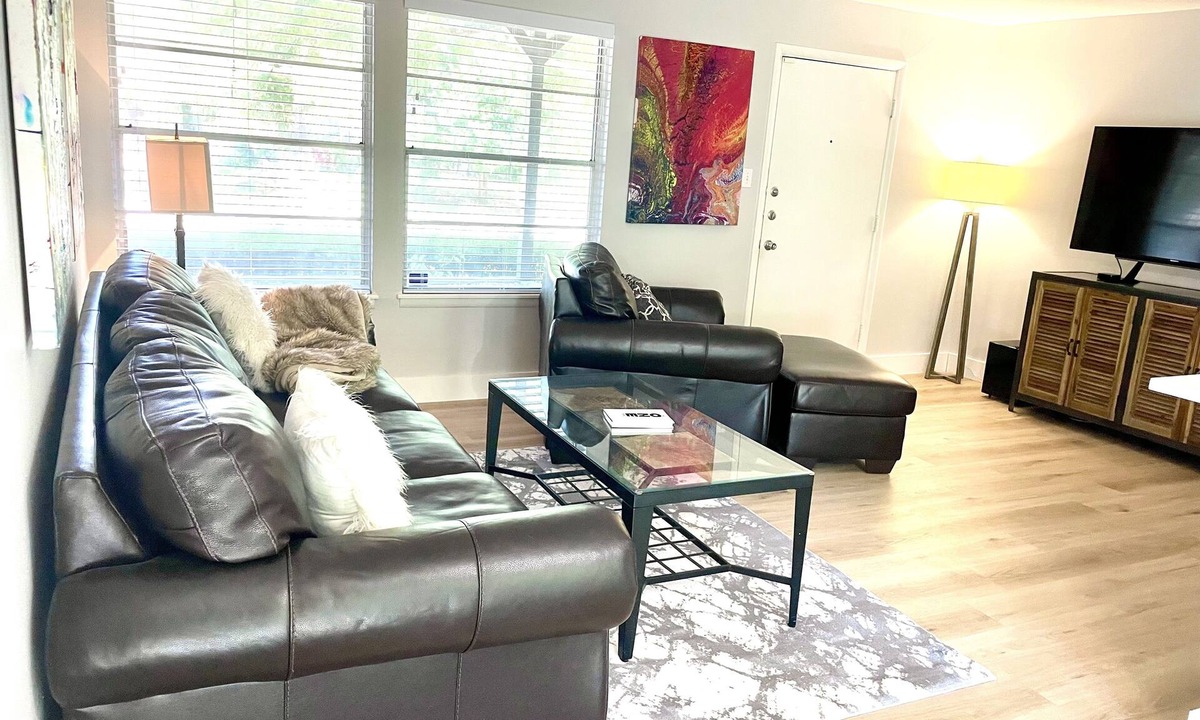 University Hills and Windsor Park House | New Modern Two Bedroom Home Close to Downtown and UT Campus