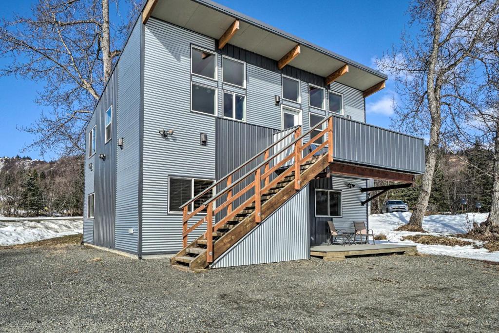 Fritz Creek House | Northern Lights View! 2-Unit 'Fitz Creek Retreat'