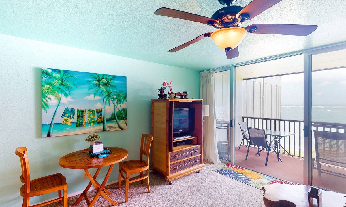 Wailua Condo | Oceanfront home w/views of Wailua Bay, WiFi, shared pool, balcony, private W/D
