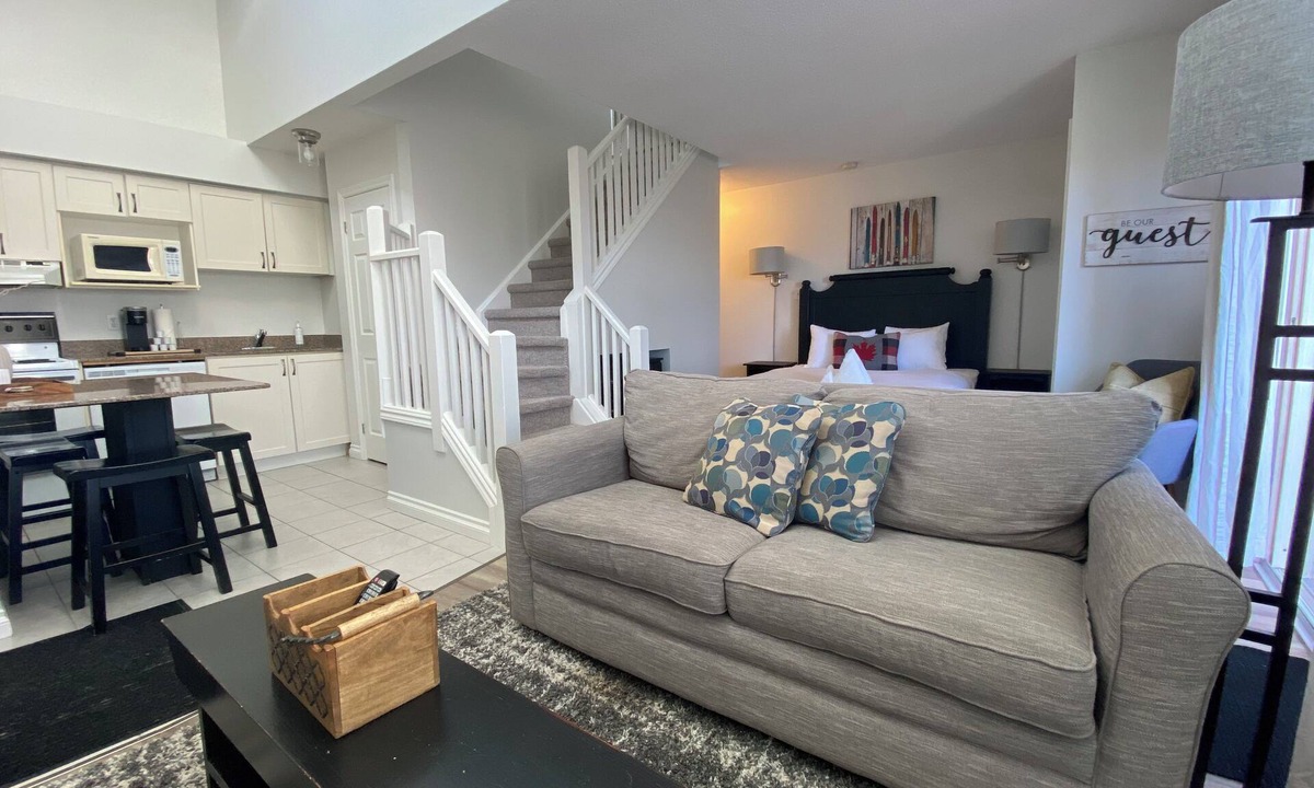 Craigleith Condo | Open Loft Condo at Blue Moutain