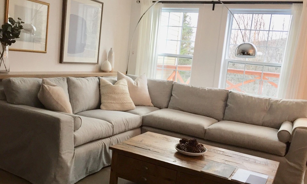 Saint-Brigitte-de-Laval Cottage | Orēe | Peaceful Nature Escape | Entire Home with Terrace & Views