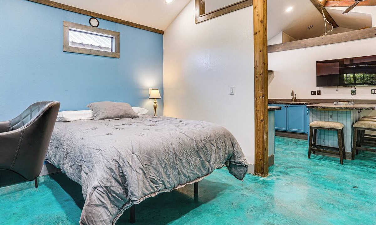 Glen Rose Apartment | Paluxy Riverfront Couples Studio on Over 2 Acres!