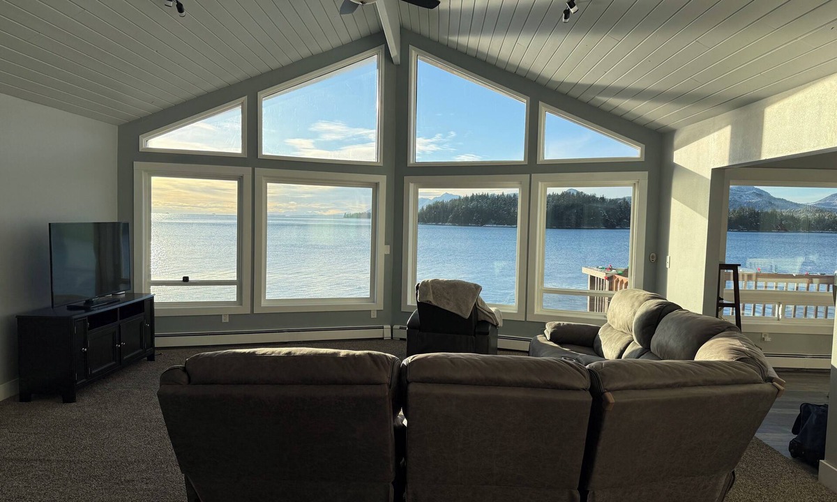 Saxman House | Panaoramic Oceanfront Home on Nichols Passage