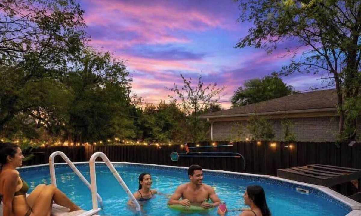 White Rock Hills House | Panoramic 4BR/3B Home with Pool, Grill, Sauna & Game Room