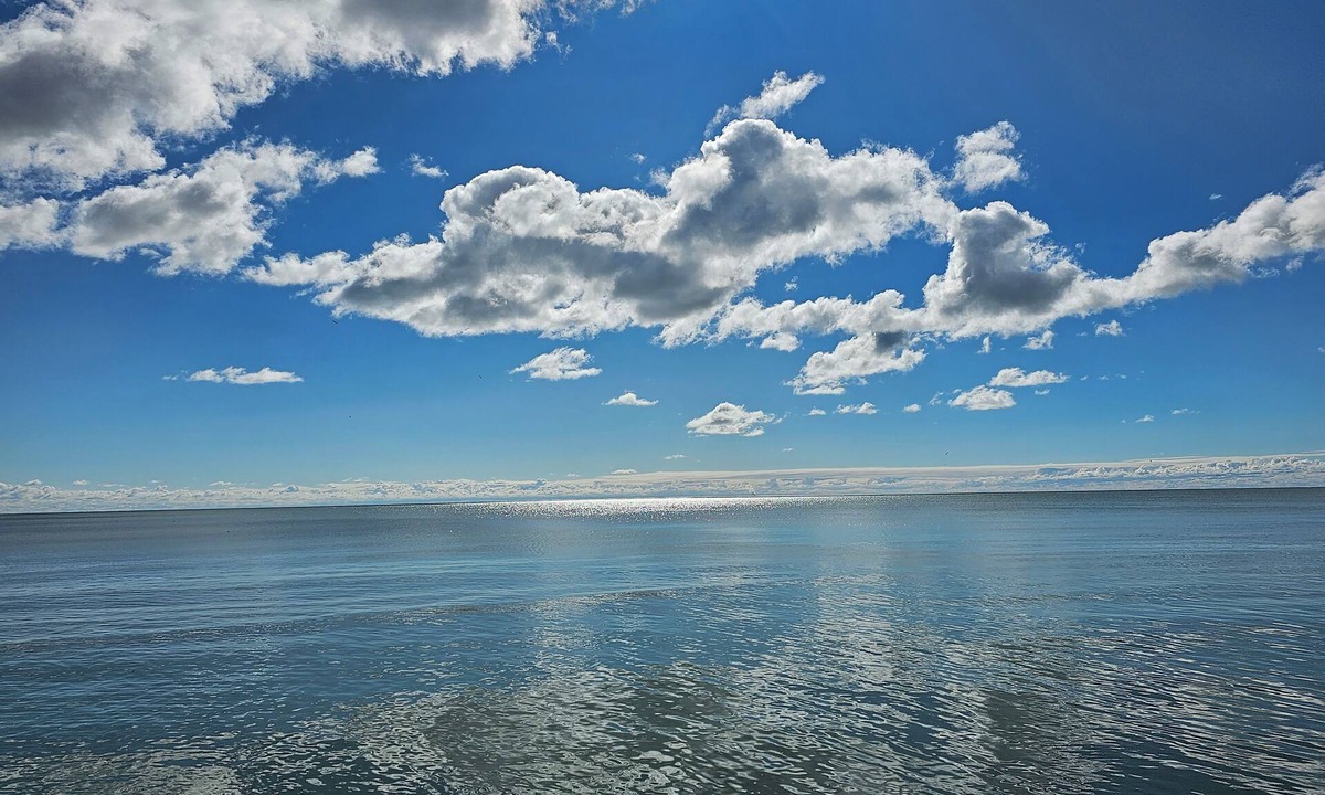Estral Beach House | Paradise found in this charming 2-bedroom house on Lake Erie Waterfront
