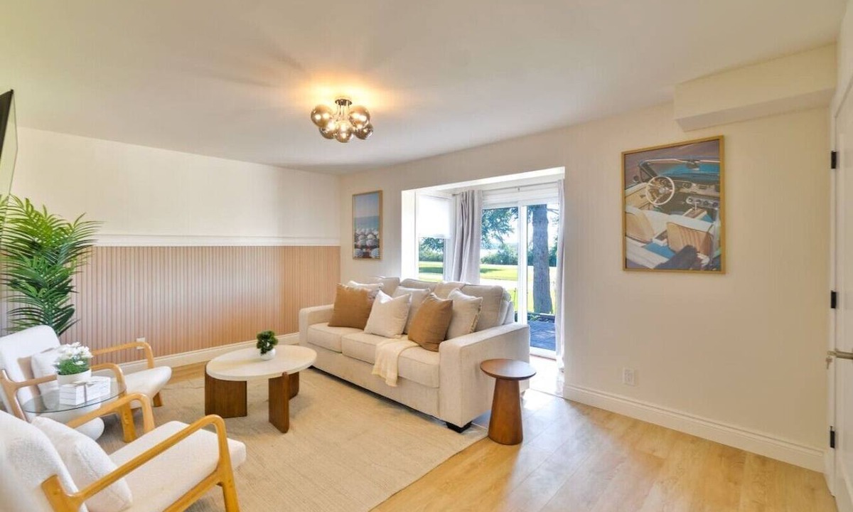 Niagara Falls Apartment | Parkway Boutique Suite C, 10 mins to Falls & Golf