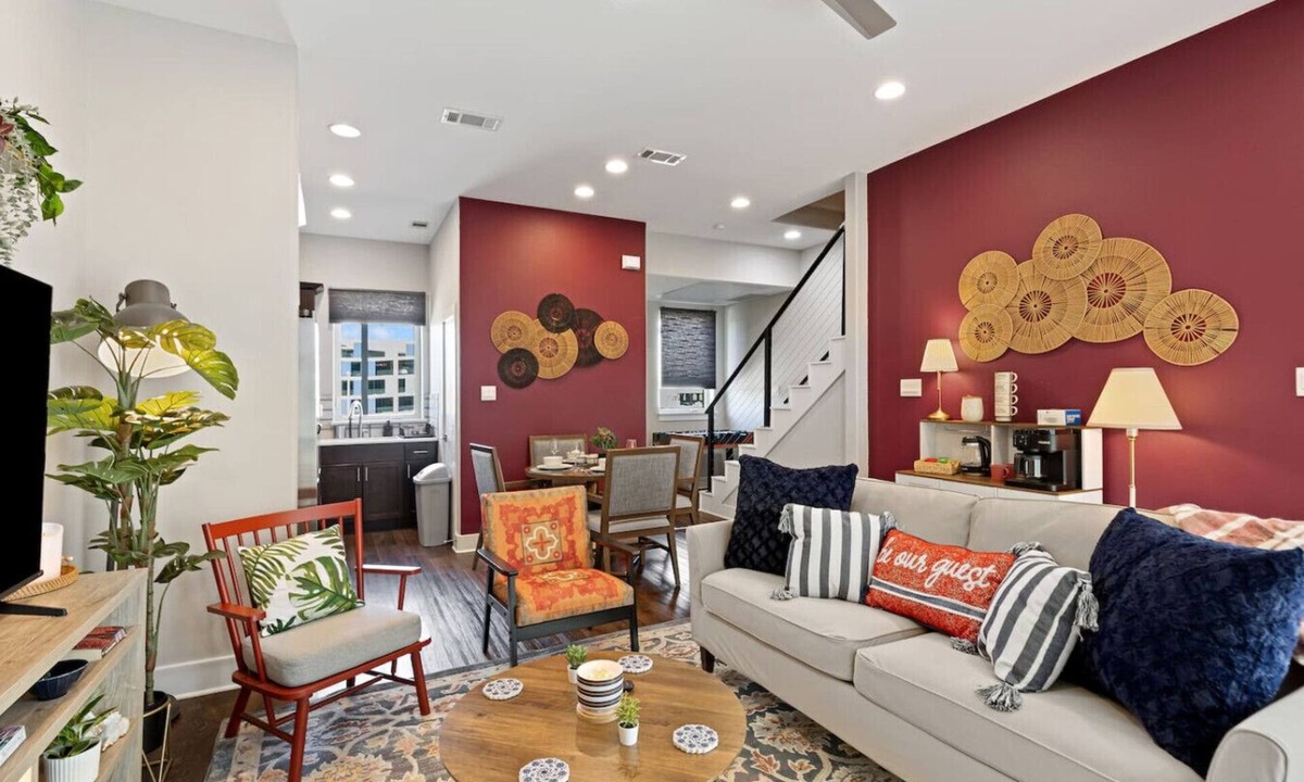 Fort Worth House | Passionate 2BD Townh: JOYfull & Magnolia walkable!