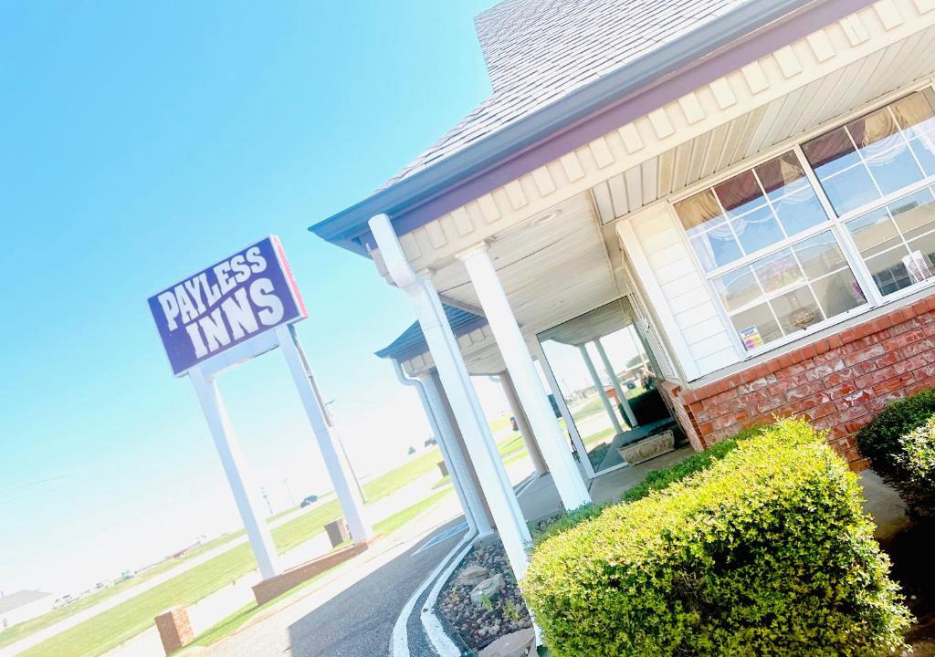 Kingfisher Hotel | PAYLESS INN
