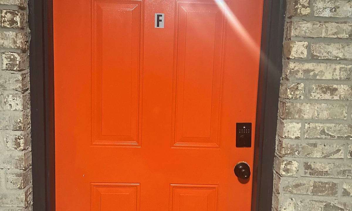 Whitehaven Apartment | Peaceful 1-bedroom apartment with AC in vibrant Memphis