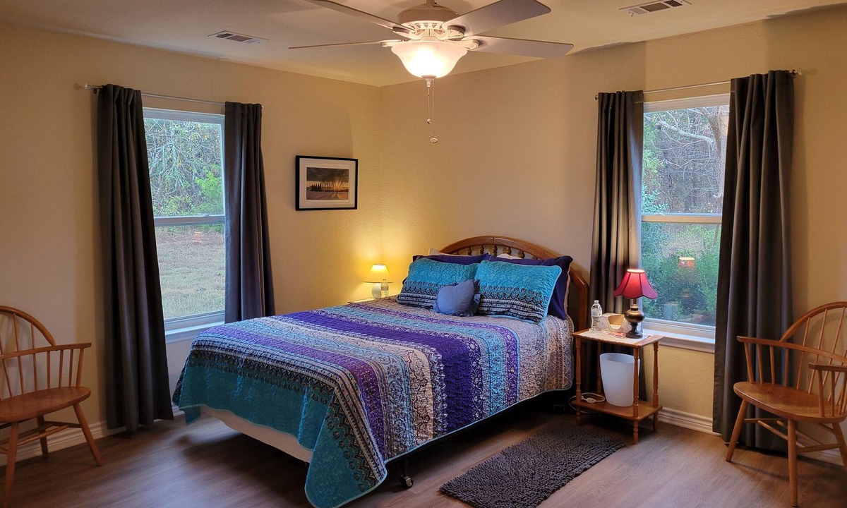 Westminster Cottage | Peaceful, fully appointed 2-bedroom cottage with WiFi.