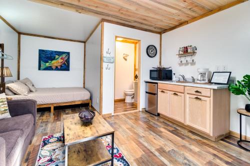 Lone Rock House | Peaceful Norfork Escape: Walk to White River!