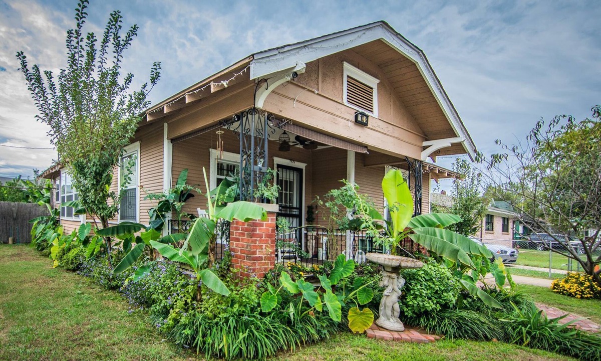 Downtown Little Rock House | Perfect for Extended Stays. Downtown Bungalow