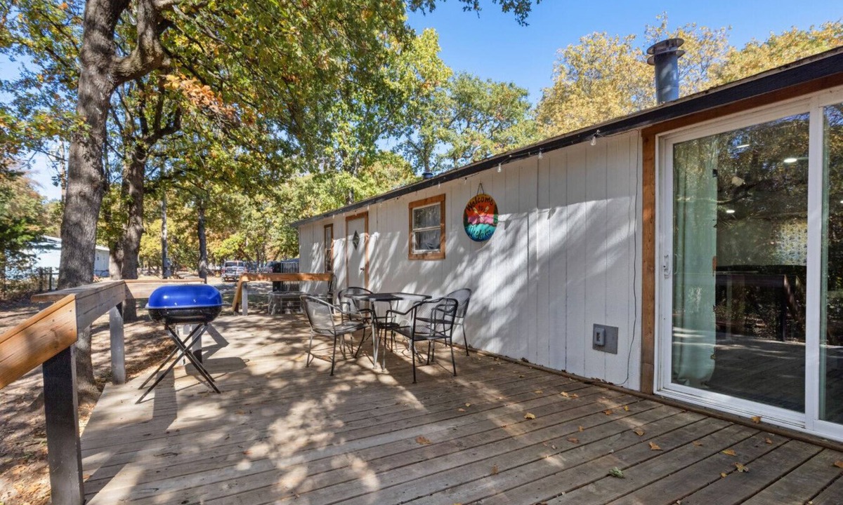 Kingston House | Pet-Friendly Cabin Sleeps 10 Fast Wi-Fi