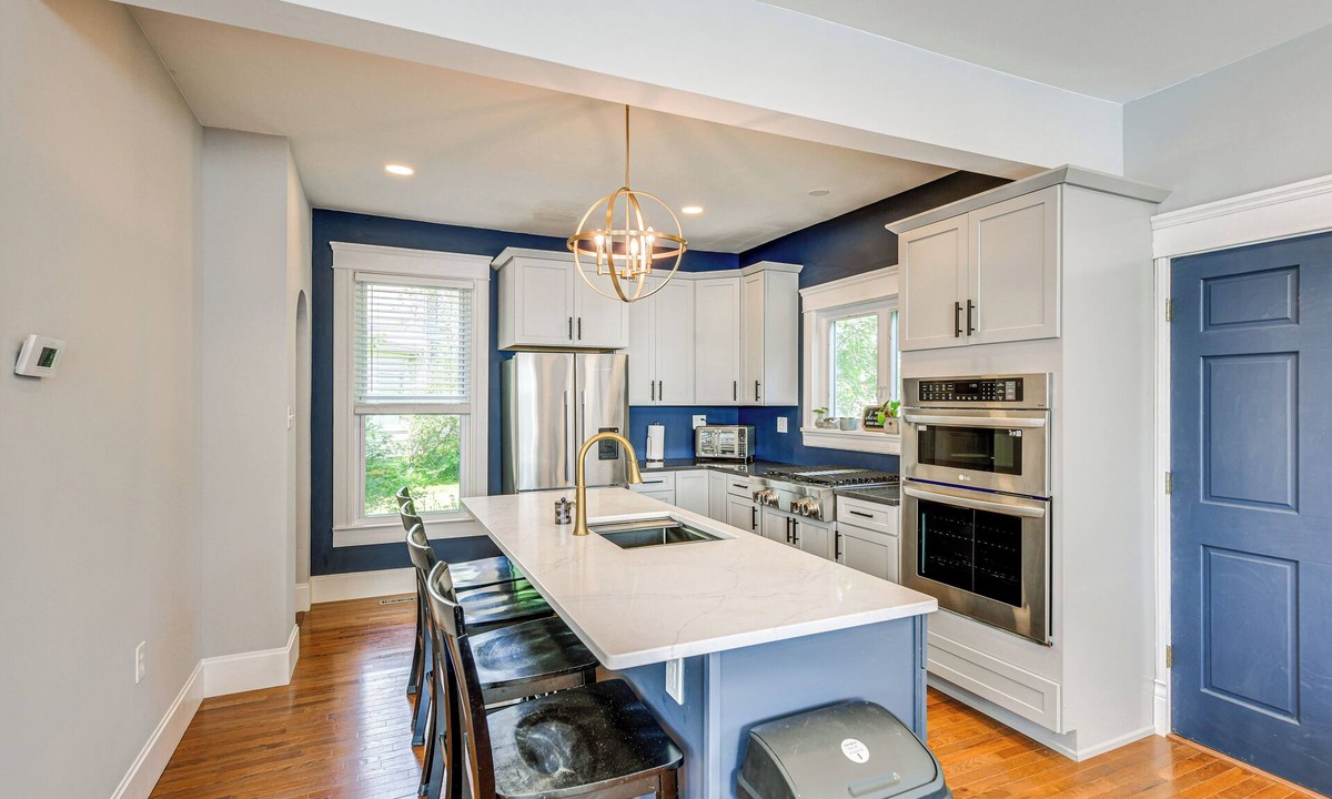 Lancaster Cottage | Pet-friendly Lancaster Home 13 Mi to Dtwn Buffalo