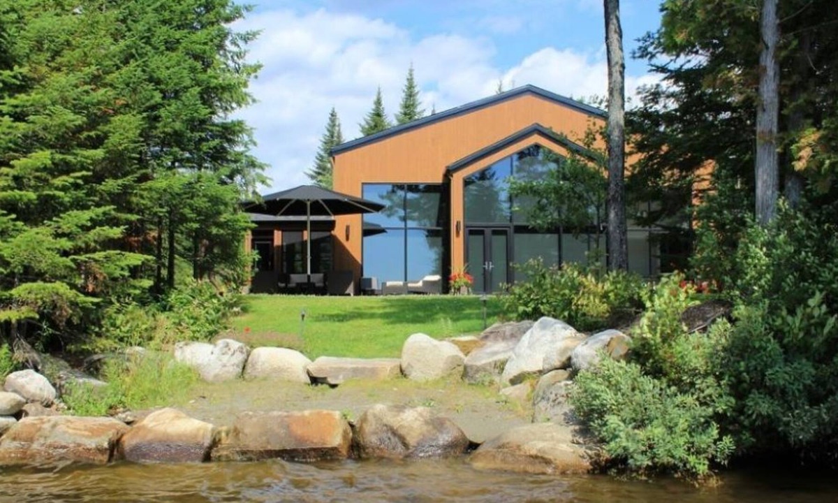 Sainte-Cecile-de-Whitton Ski Chalet | Petit coin de Paradis